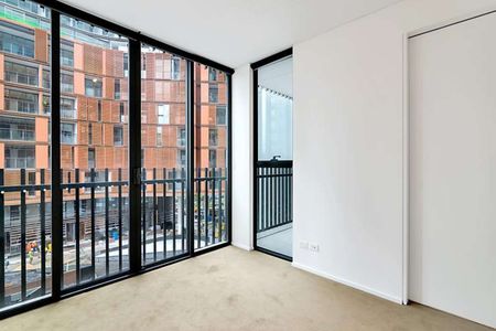 415 / 18 Park Lane - Photo 3