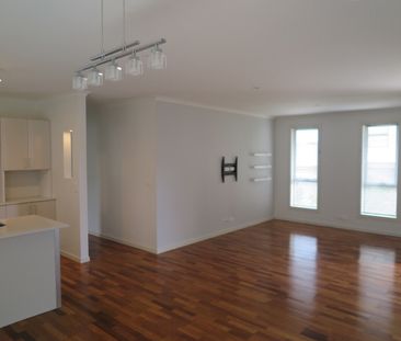 2/38 Kingfisher Street Kingston TAS 7050 Australia - Photo 3