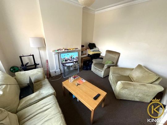 4 bedroom terraced house to rent - Photo 1