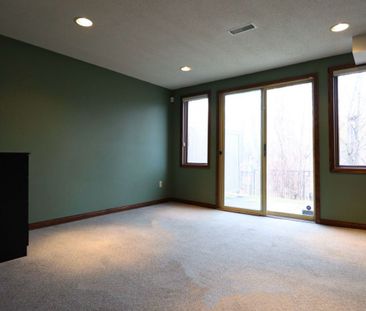 For Lease - 2199 Burnhamthorpe Road Unit# 85, Mississauga, Ontario - Photo 4