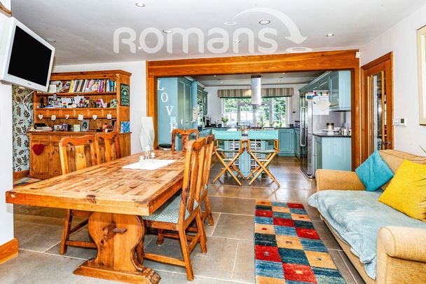 Armitage Court, Ascot, SL5 - Photo 1