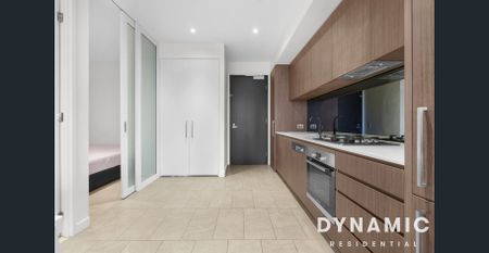 Stylish Two Bedrooms Furnished Apartment - Photo 5