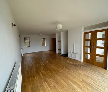 4 bedroom terraced house to rent - Photo 1