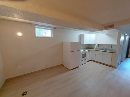 One Month Free Rent in Highland Green! - Photo 4