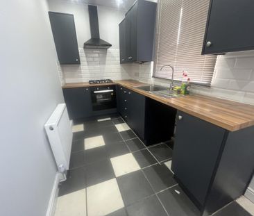 3 bedroom terraced house to rent - Photo 6