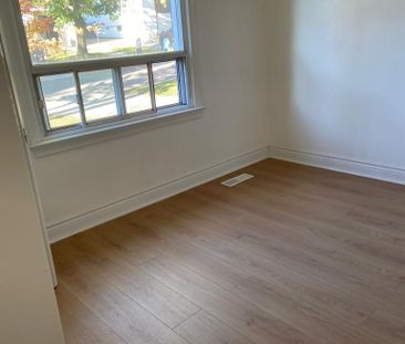 For Lease - 191 Burndale Avenue, Toronto, Ontario - Photo 6