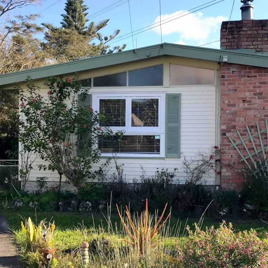 Pets Allowed - Photo 1