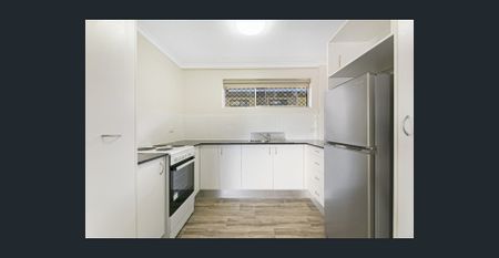 RENOVATED TWO BEDROOM UNIT - AIR CONDITIONED- UNFURNISHED - Photo 4