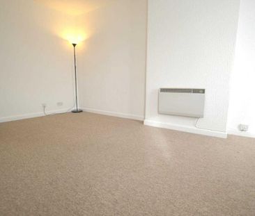 3 bedroom apartment to rent - Photo 4