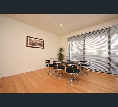 43A Ormond Esplanade, Elwood, Vic 3184 - Photo 1