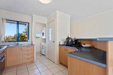 Private Room with Ensuite in Fully Furnished Share Apartment - Photo 2