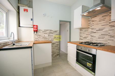 4 bedroom terraced house to rent - Photo 5