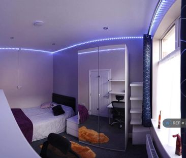 4 bedroom terraced house to rent - Photo 5