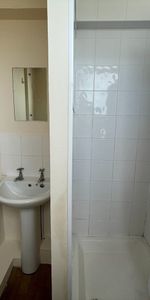 Studio Flat, Mede House, SO15 - Photo 3