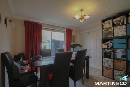 4 bedroom detached house to rent - Photo 2