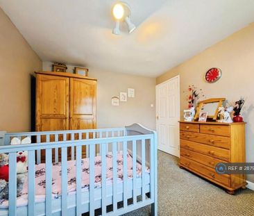 3 bedroom terraced house to rent - Photo 5