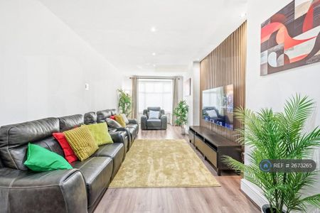 3 bedroom terraced house to rent - Photo 3