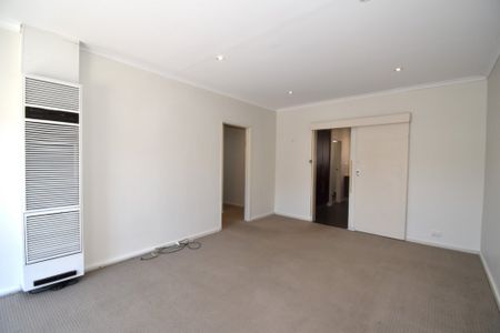 Spacious Two-Bedroom Unit with Airconditioning - Photo 2