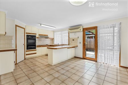 7 Weeden Drive, 3030, Werribee Vic - Photo 2