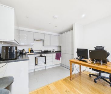 The Courtyard, High Street, Staines-Upon-Thames,TW18 - Photo 6