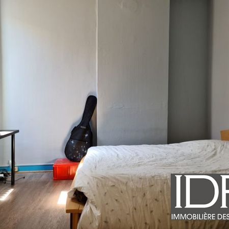 F3 CENTRE VILLE AU 1ER ETAGE - Photo 3