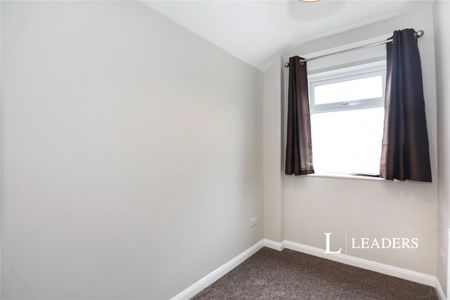 3 bedroom house to rent Flag Lane, CW1 - Photo 3