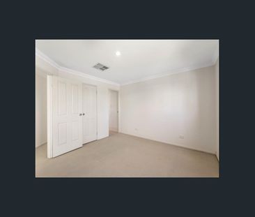 LARGE BRIGHT TOWNHOUSE - Photo 3