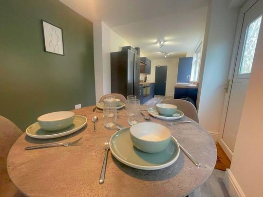 1 bedroom in a house share to rent - Photo 1