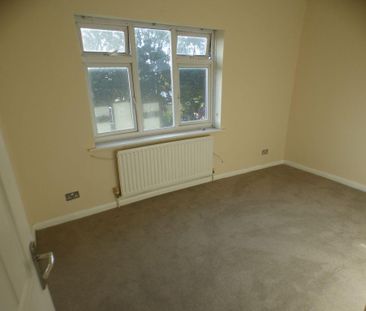 2 bedroom semi-detached house to rent - Photo 4