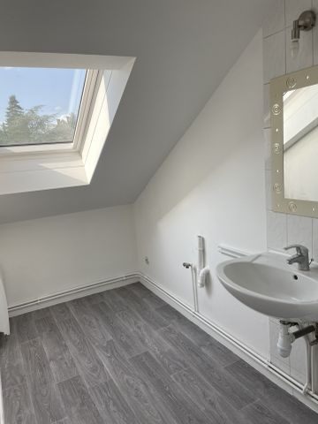 Location Appartement 2 pièces 38m² ST AVOLD 57500 - Photo 2
