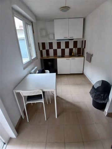 Location appartement 1 pièce - 23m² à Laval (53000) - Photo 2