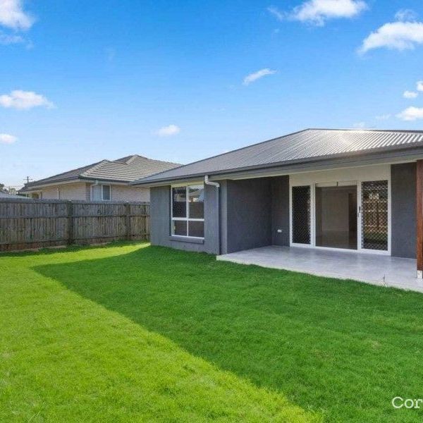 Modern and Spacious! - Photo 1