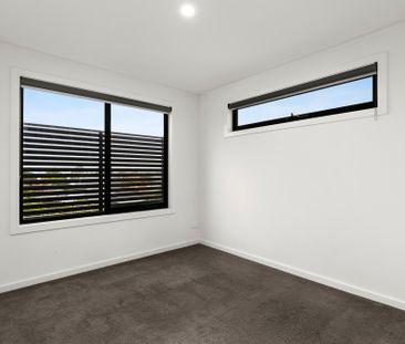 8/103 Sussex Street, Pascoe Vale VIC 3044 - Townhouse For Rent | Do... - Photo 3