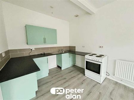 High Street, Fleur De Lis, Blackwood, NP12 - Photo 4