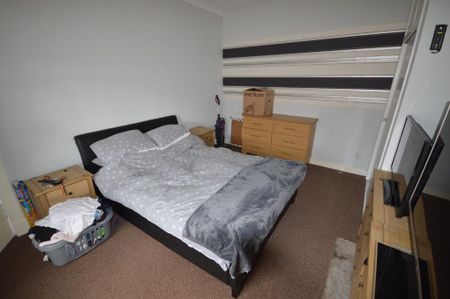 2 bedroom semi-detached house to rent - Photo 2