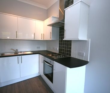 Hamilton Road, Spacious 1 Bed Unfurnished Apartment, Broomhouse – A... - Photo 5