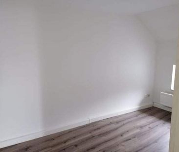 Chice 3 Raum Wohnung Dachgeschosswohnung mit Einbauküche in Zwickau... - Photo 1