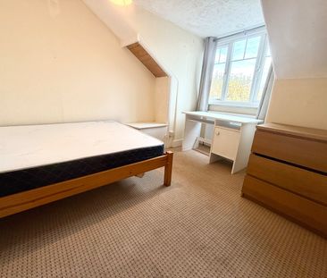 1 Bed Flat, Streathbourne Road, SW17 - Photo 2