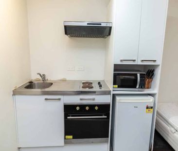 Central Studio Apartment on The Terrace - Photo 2