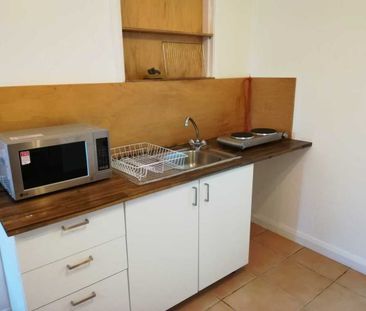 Large Studio in Best Location! - Photo 3