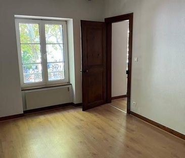 Krutenau 2 Pièces 32m² .Charme Authentique avec Poutres Apparentes - Photo 4