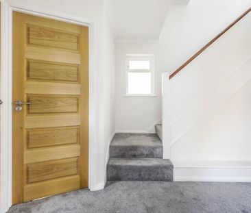 4 bedroom detached house to rent - Photo 6