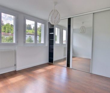 PARC MONTJUZET-T4 AVEC BALCON ET PARKING DERNIER ETAGE - Photo 3
