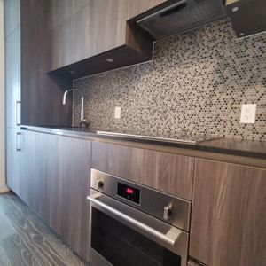 For Lease - 1 Yorkville Avenue Unit# 1006, Toronto, Ontario - Photo 2