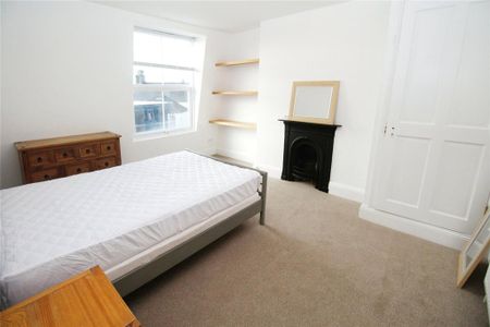 6 bedroom terraced house to rent - Photo 4
