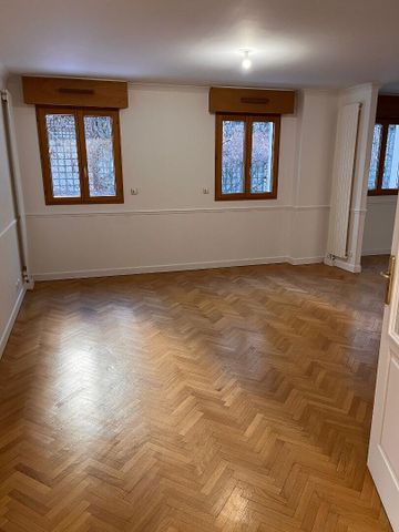 location Appartement T4 DE 94m² À PARIS 03 - Photo 3
