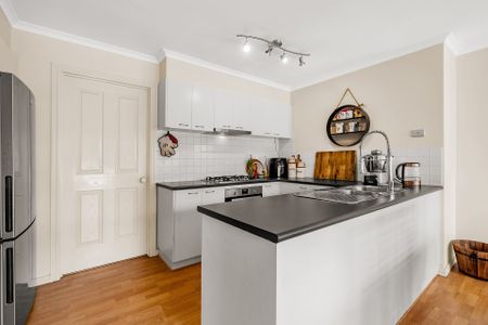 61 Barkly Terrace, MITCHAM - Photo 2