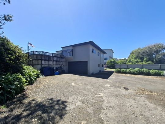 4 McLean Street, Strandon - Photo 1