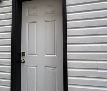 2-12 Erie Crt, Amherstview, ON K7N 0E3 - Photo 6