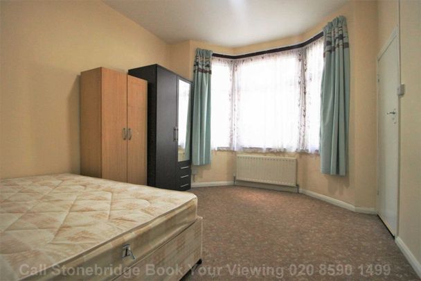 Price £1,250 pcm - Available Now - Part Furnished - Photo 1